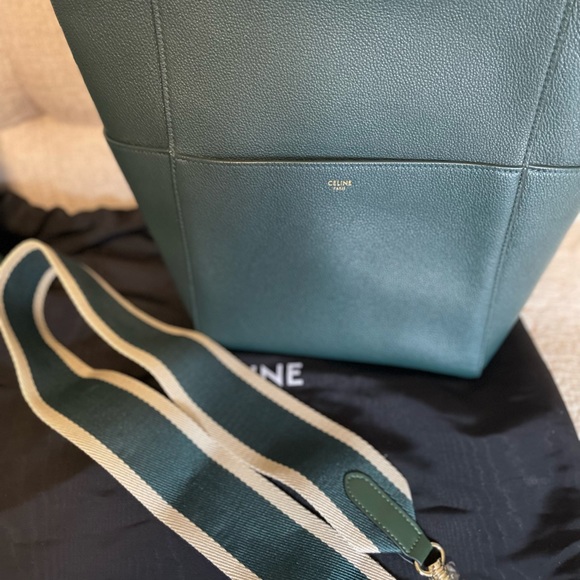 ✨SOLD✨CELINE Seau Sangle, New Logo - Picture 8 of 8